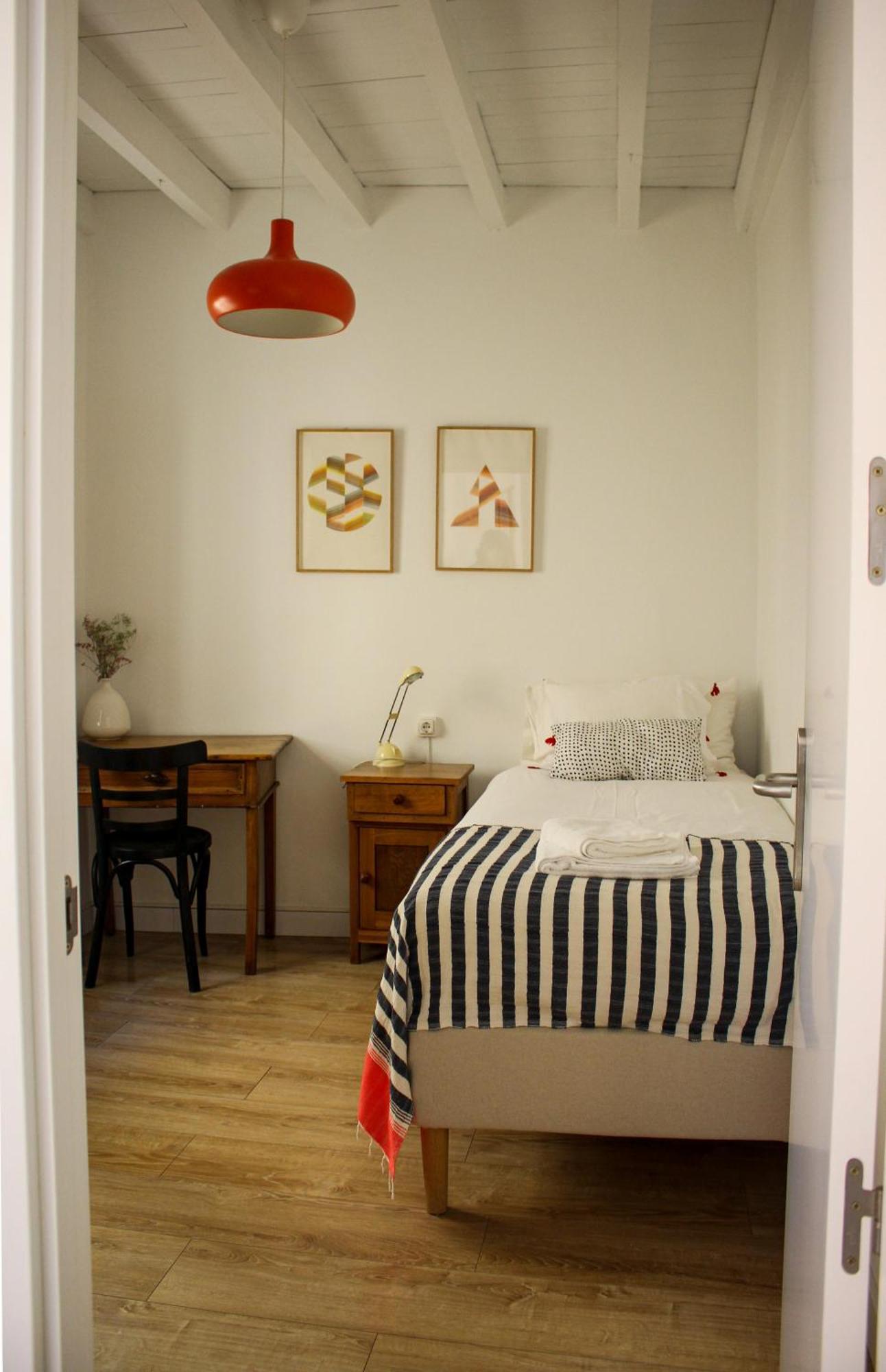 El 8 De Serranos - 1º - Casa Con Garaje León Extérieur photo